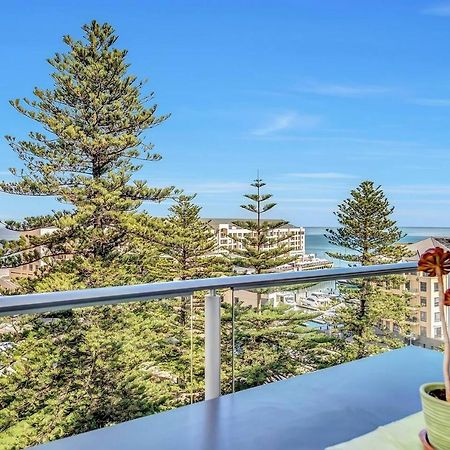 Waterfront Resort-Style Living At Glenelg Beach Adelaide Buitenkant foto