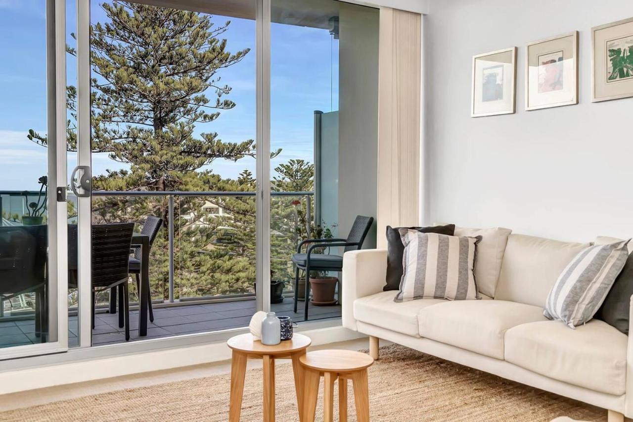 Waterfront Resort-Style Living At Glenelg Beach Adelaide Buitenkant foto