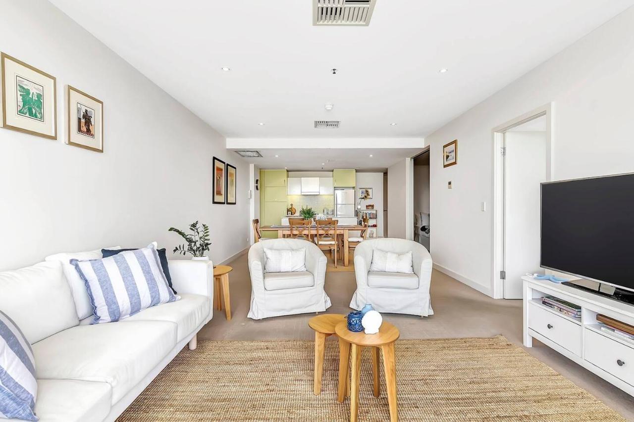 Waterfront Resort-Style Living At Glenelg Beach Adelaide Buitenkant foto