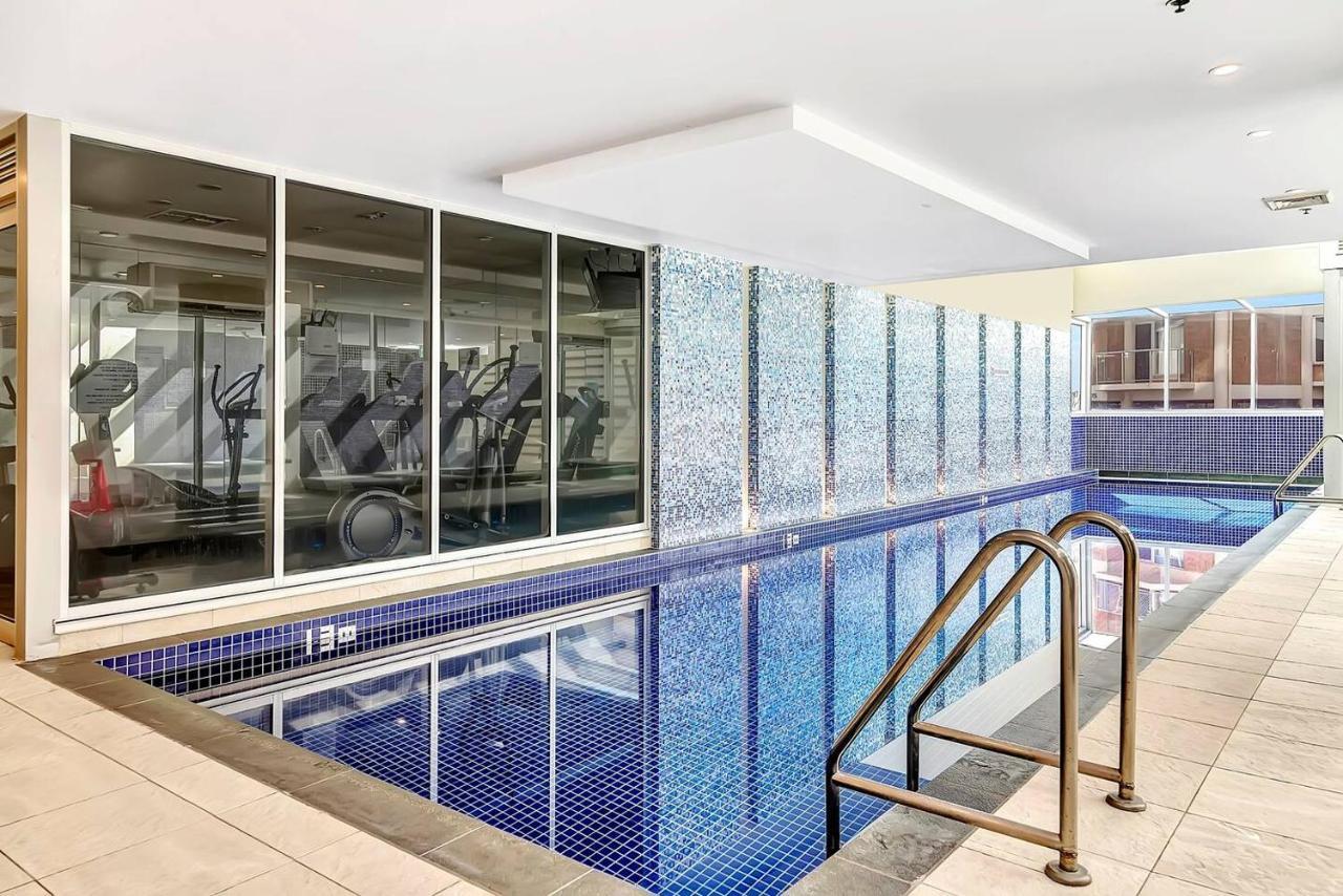 Waterfront Resort-Style Living At Glenelg Beach Adelaide Buitenkant foto
